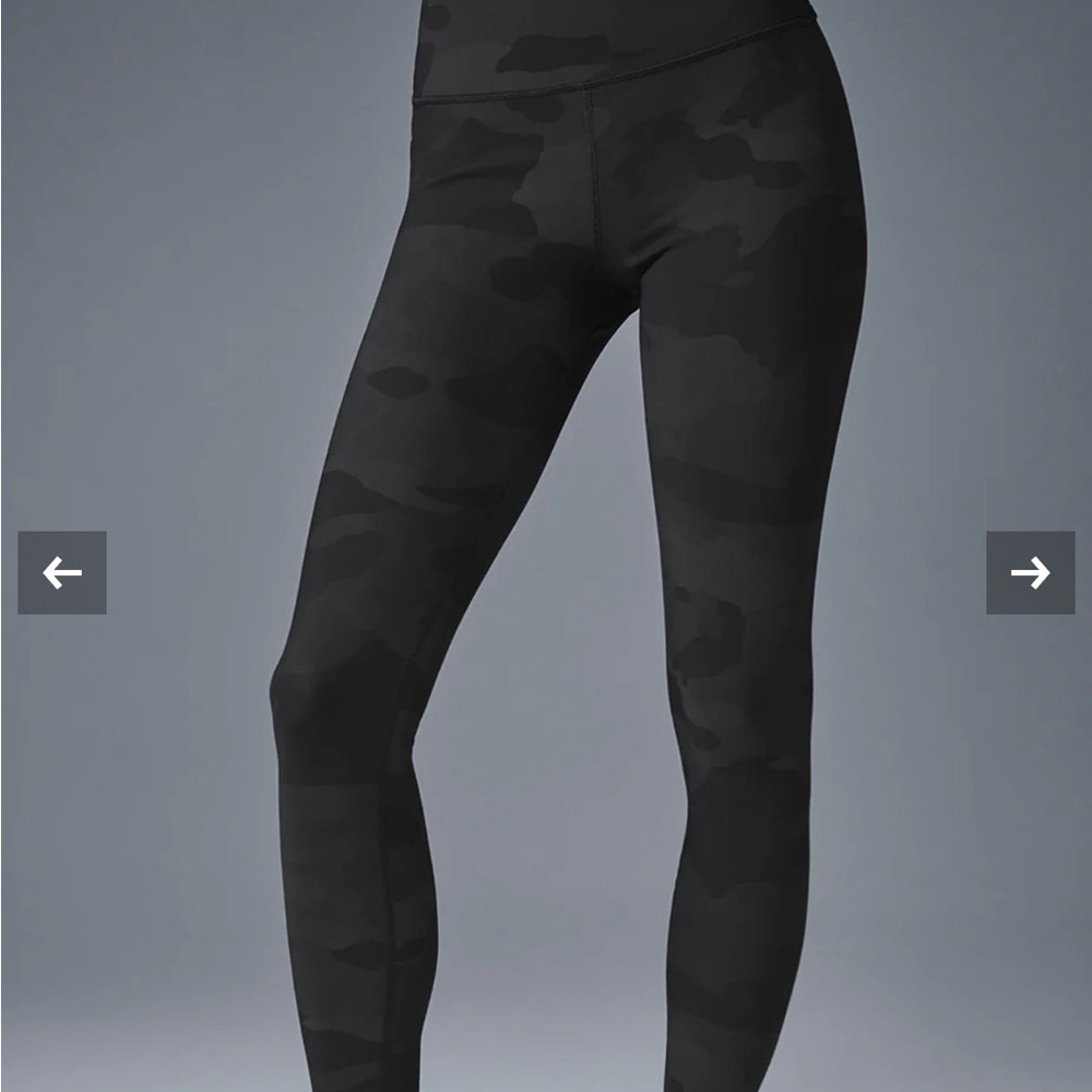ALO Yoga Dark Camouflage Leggings